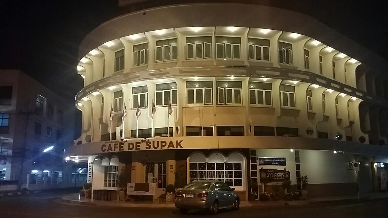 Supak Hotel Каласін Екстер'єр фото